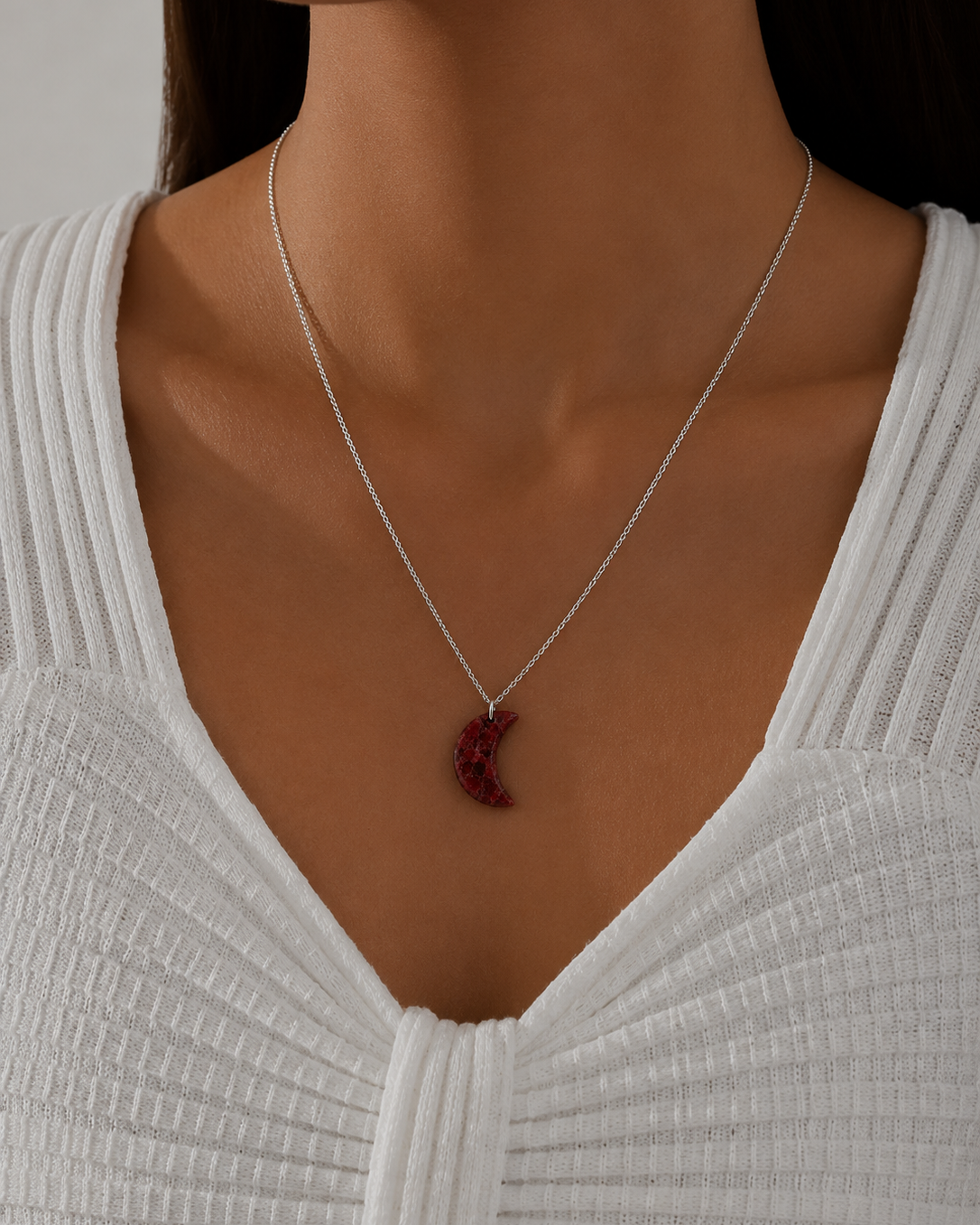 natural-garnet-crescent-moon-pendant-necklace-model-closeup